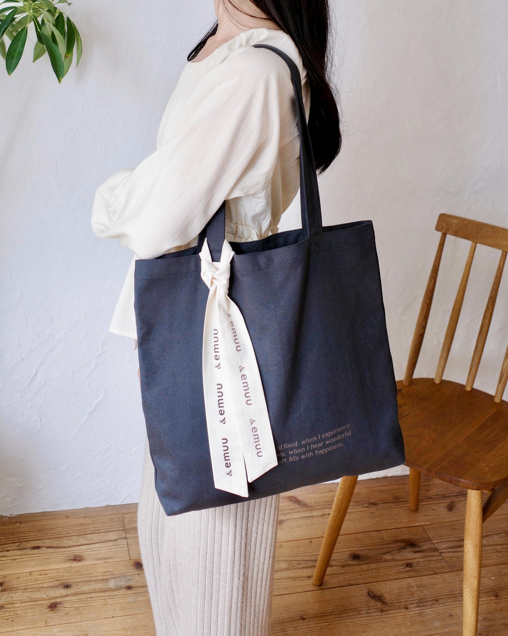 【new color】logo tote bag〈12月中旬〜12月下旬お届け〉