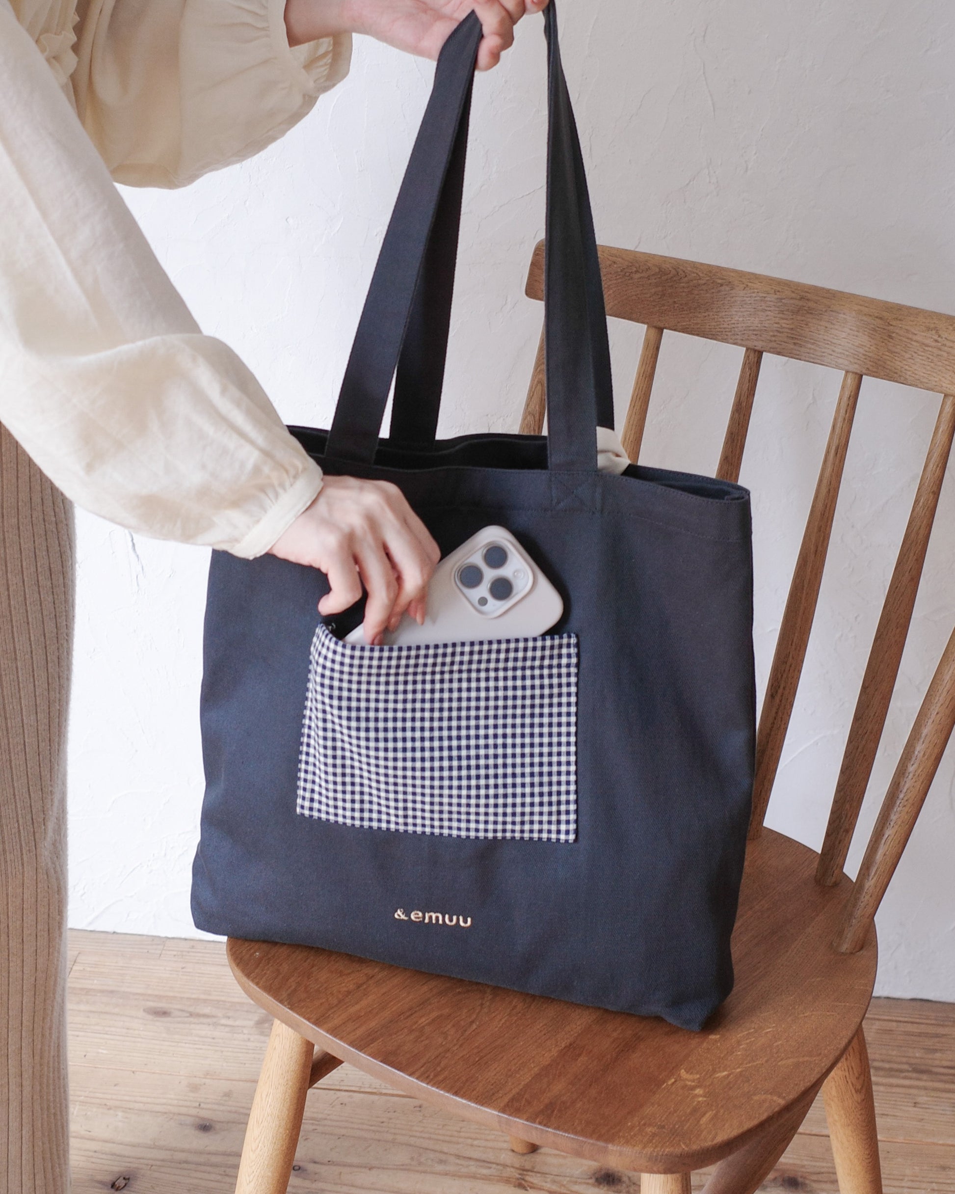 【new color】logo tote bag〈12月中旬〜12月下旬お届け〉