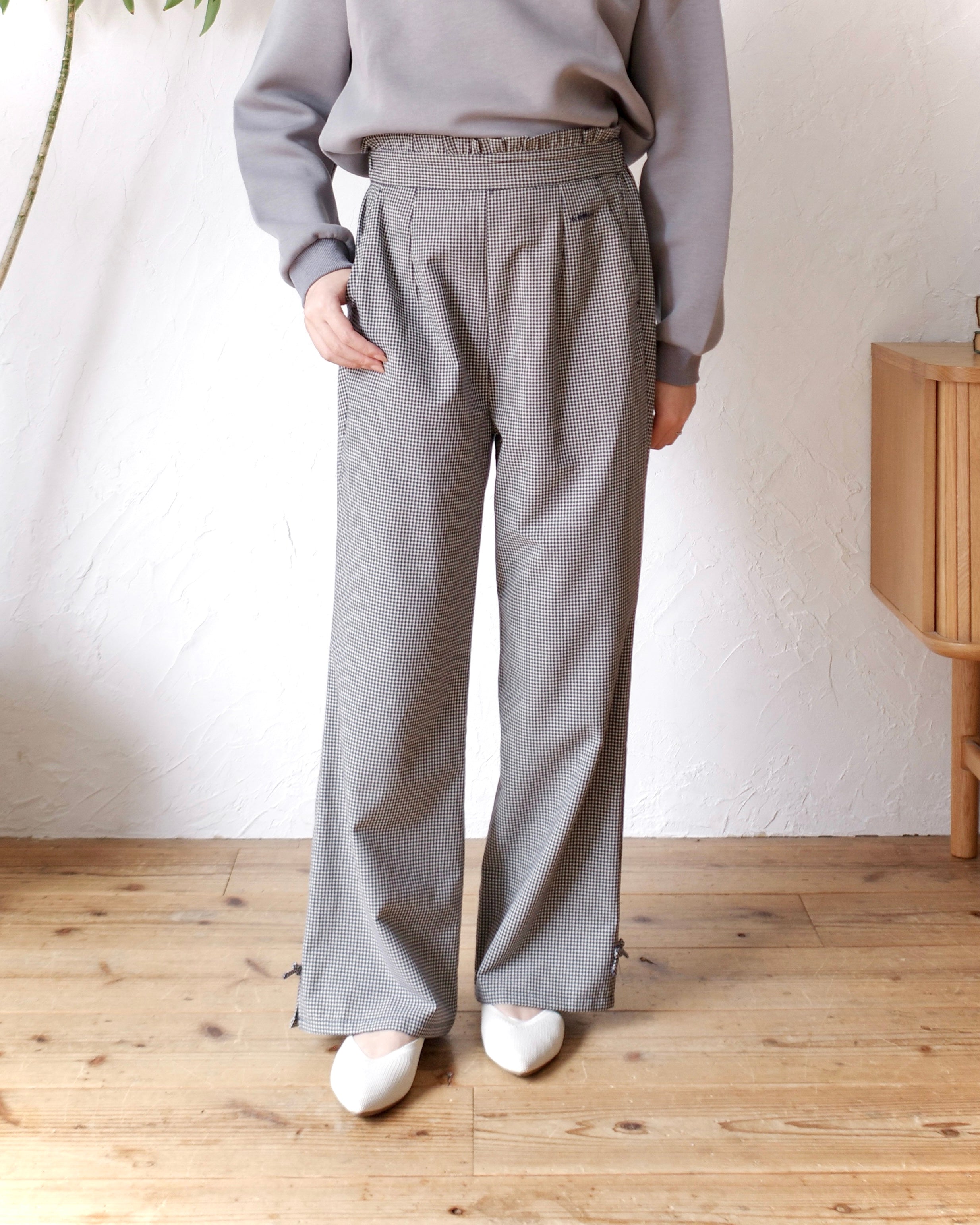 Waist frill checked pants (Delivery late December to early January)