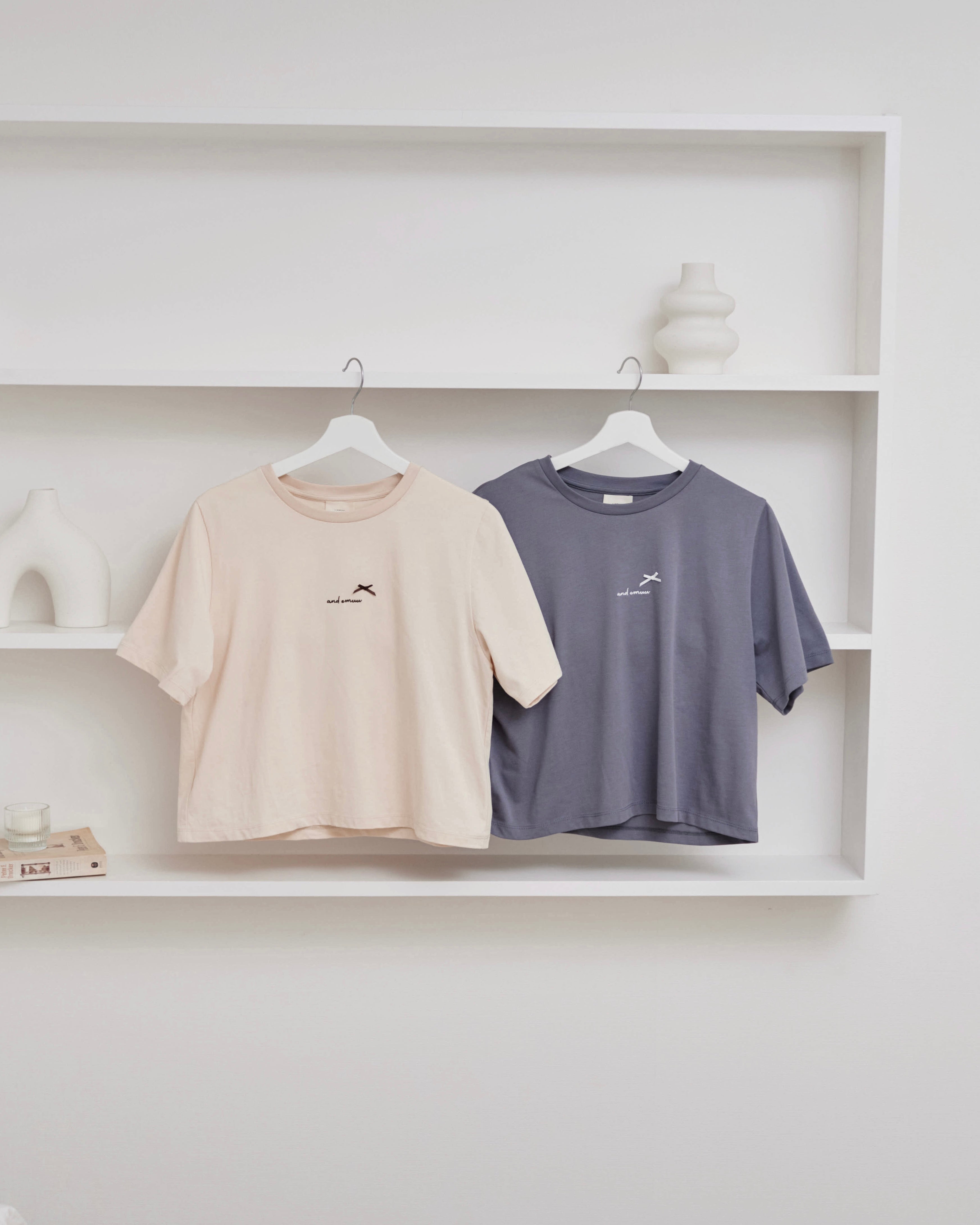 logo ribbon cropped t-shirt〈9月中旬〜9月下旬お届け〉