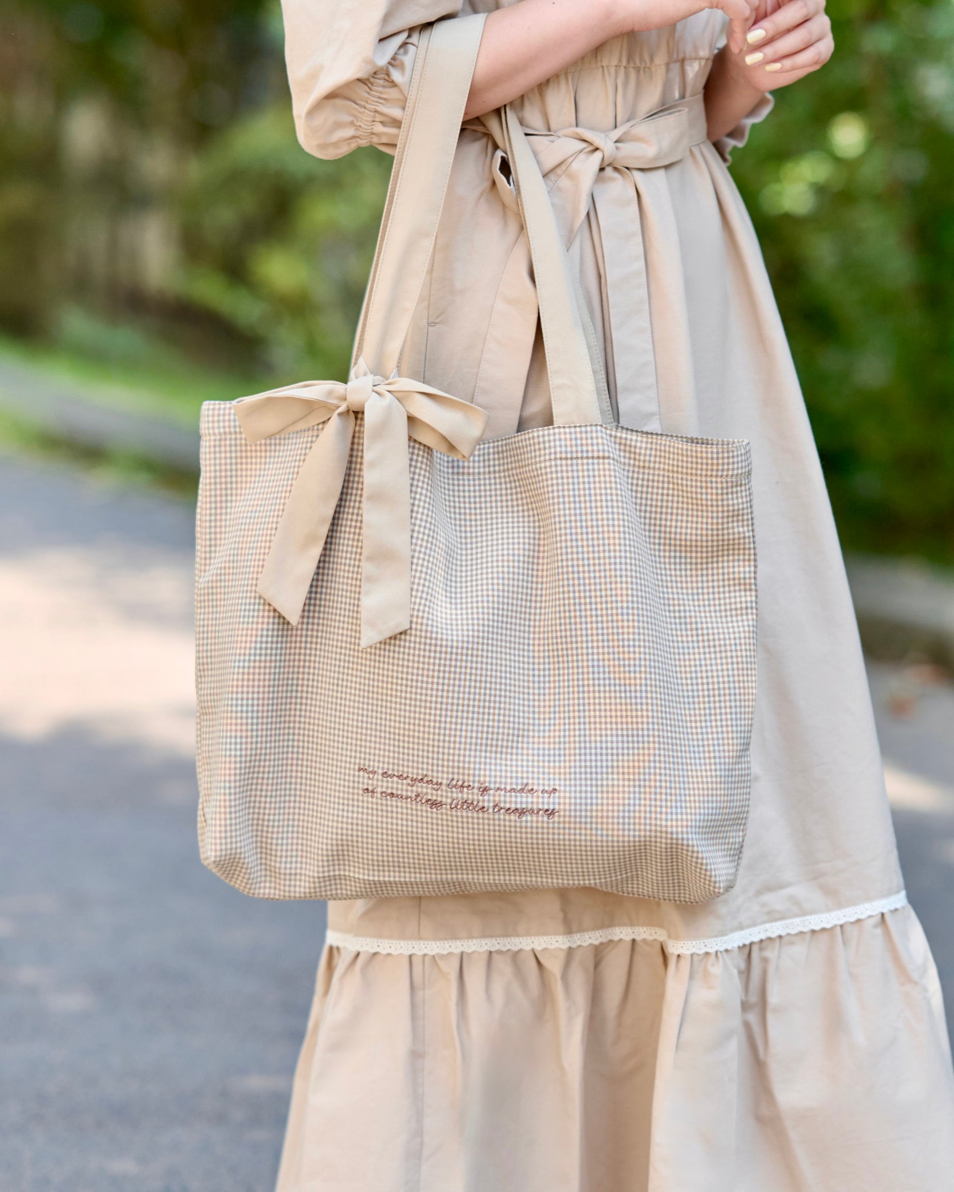 checked fabric wide tote bag〈12月上旬〜12月中旬お届け〉