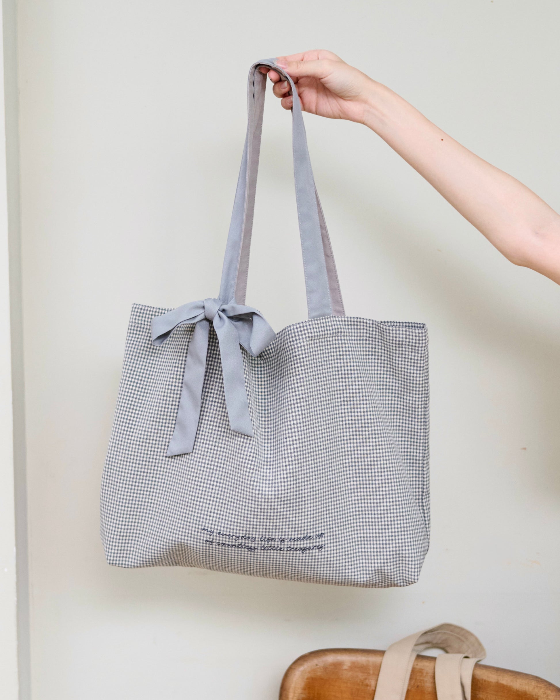 checked fabric wide tote bag〈12月上旬〜12月中旬お届け〉