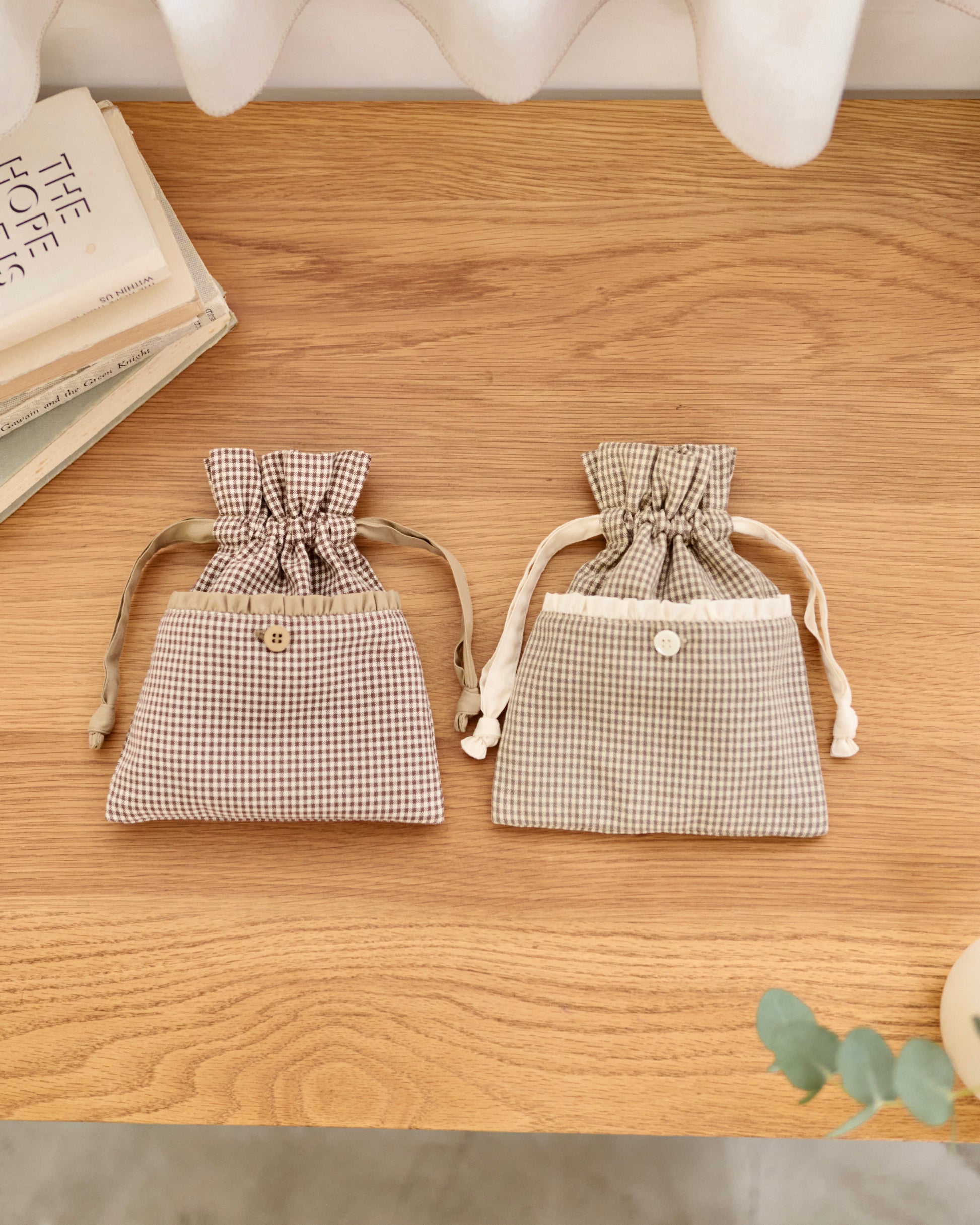 gingham drawstring pouch〈3月下旬〜4月上旬お届け〉