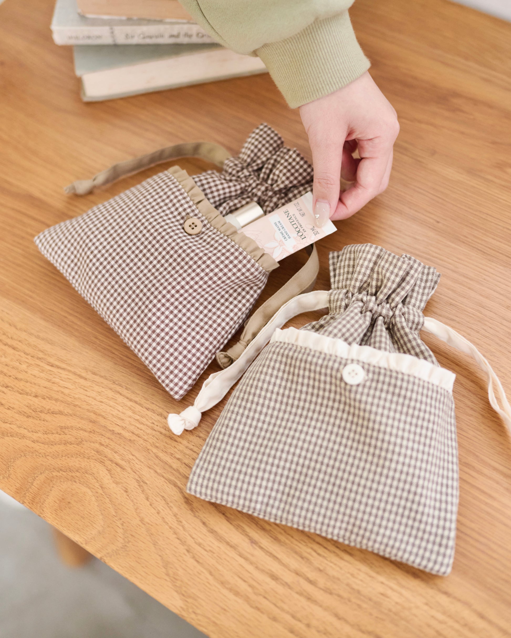 gingham drawstring pouch〈3月下旬〜4月上旬お届け〉