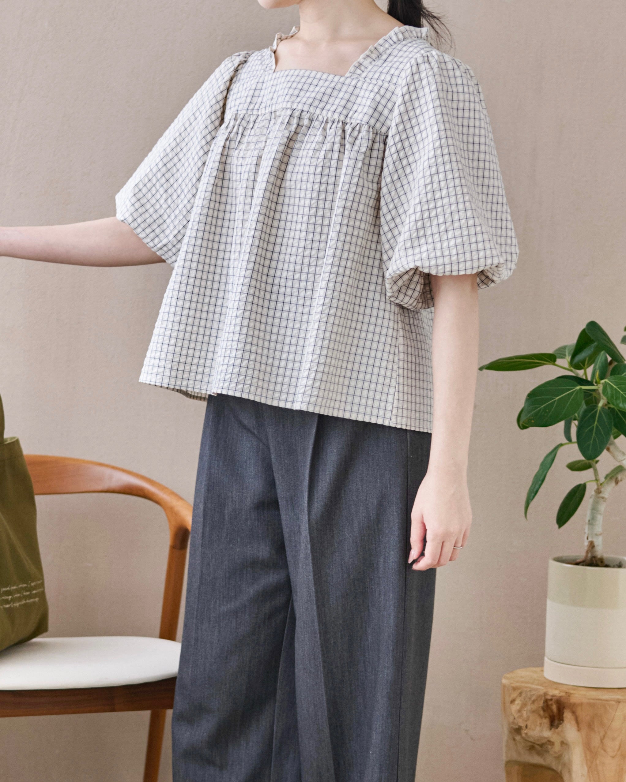 soft check gather blouse〈6月下旬〜7月上旬発送予定〉