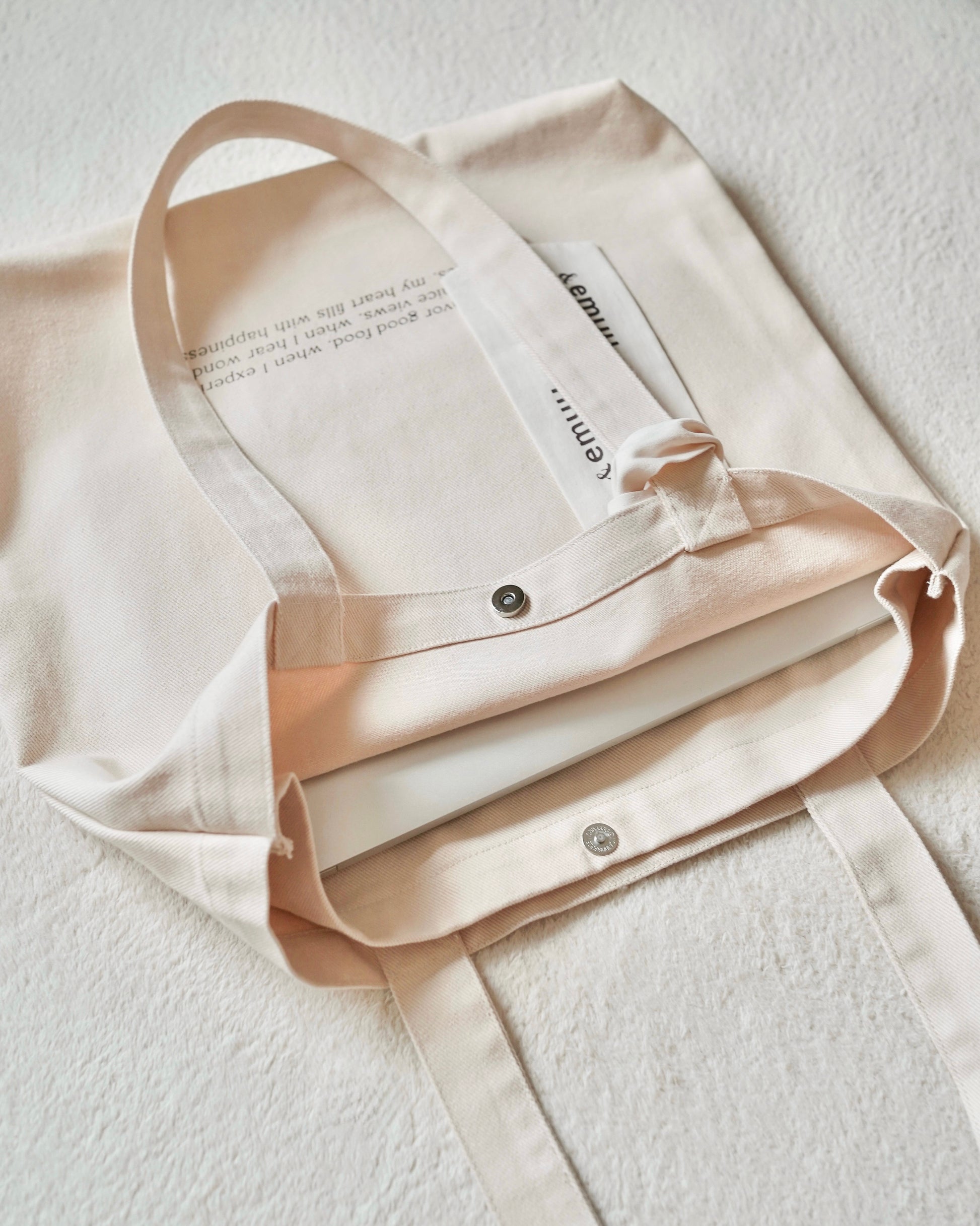 Logo tote bag (Delivery mid-April to late April)